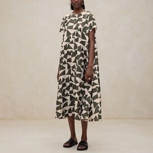 Banana Republic Aurelia Crepe Maxi Dress in Green